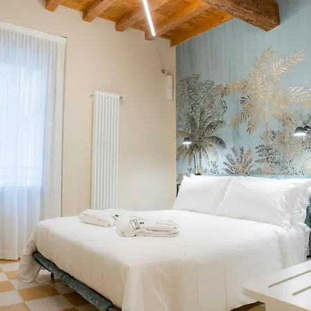 Palazzo Scappi Gardi Luxury Lejlighed