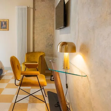 Lejlighed Palazzo Scappi Gardi Luxury
