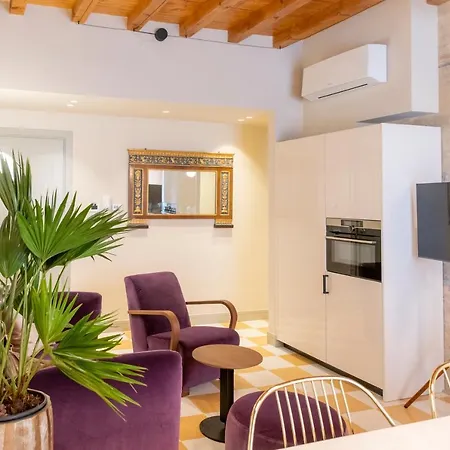 Apartment Palazzo Scappi Gardi Luxury