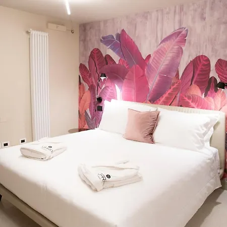 Palazzo Scappi Gardi Luxury Apartmán *