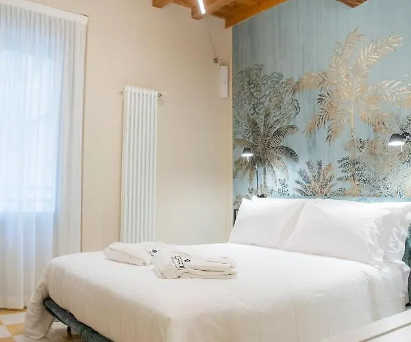 Palazzo Scappi Gardi Luxury Apartamento